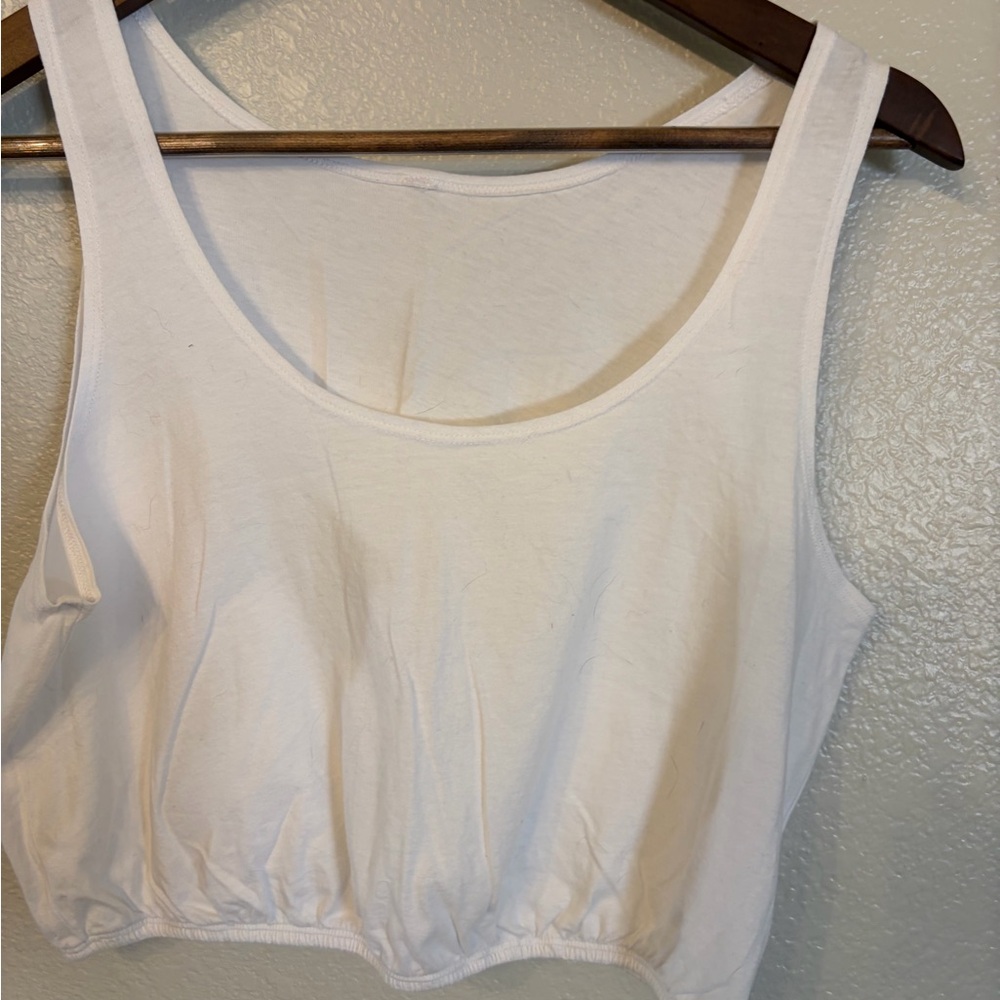 Alo Yoga cotton white cropped top